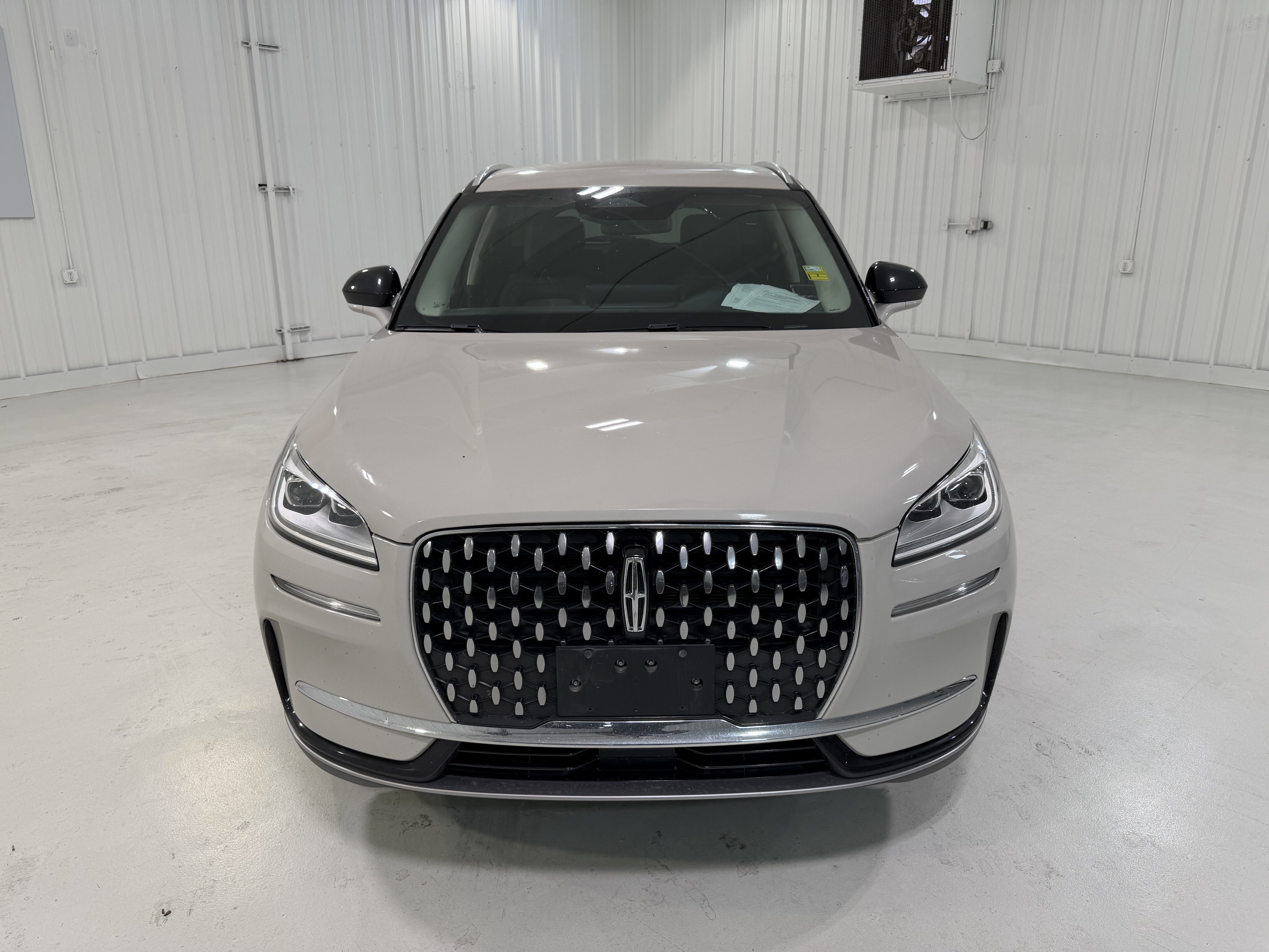 Used 2023 Lincoln Corsair Reserve FWD image 8