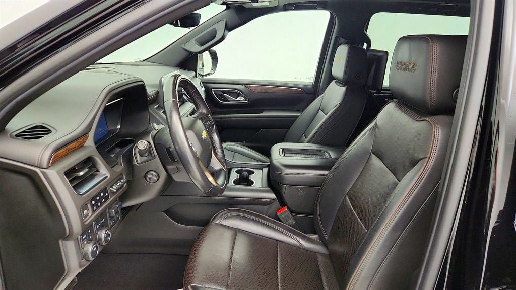 Used 2023 Chevrolet Suburban High Country w/ Advanced Technology Package AWD/4WD image 19