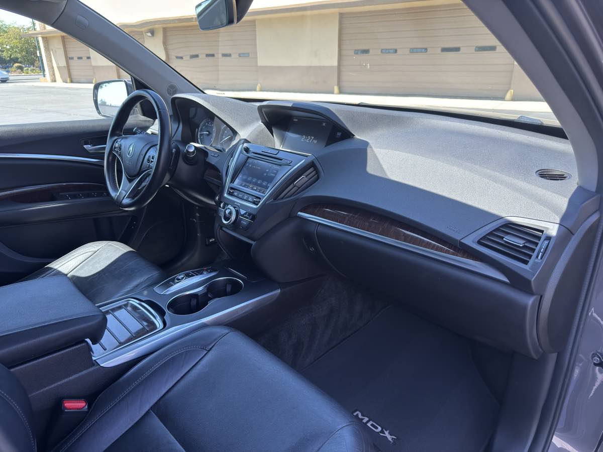 Used 2018 Acura MDX FWD image 19