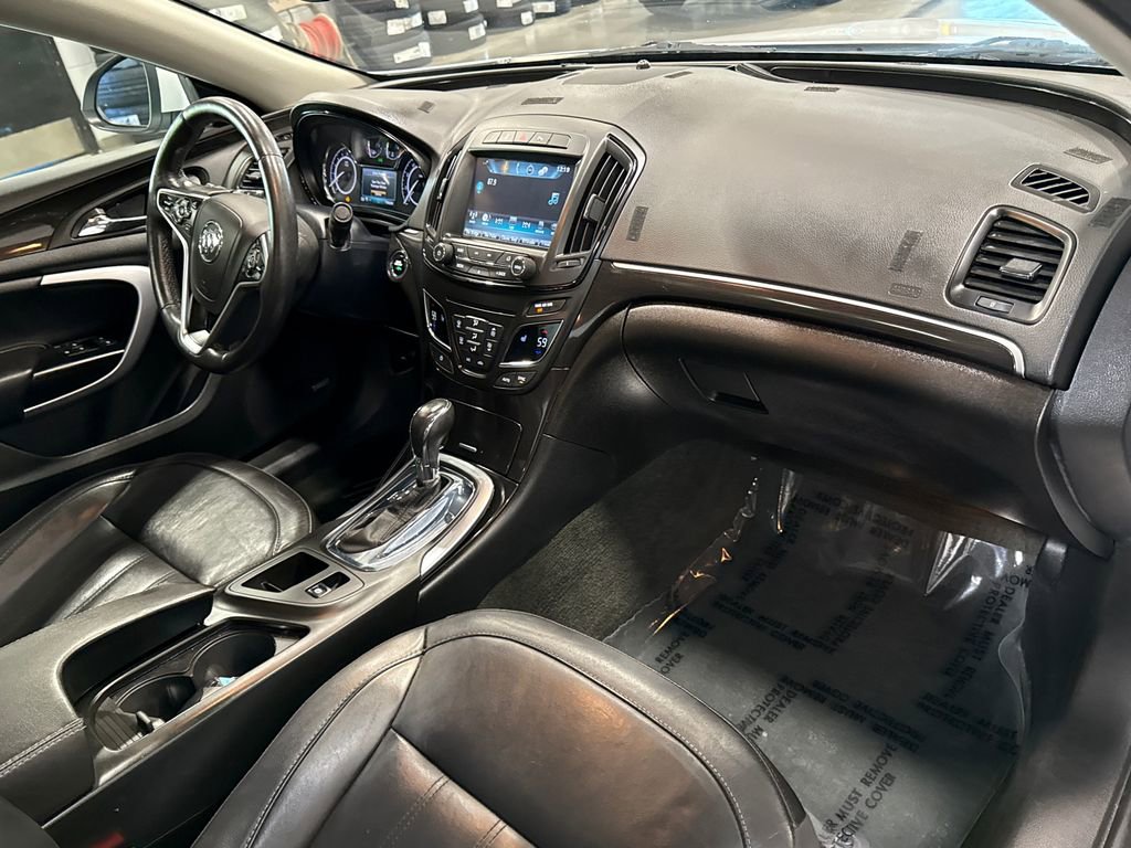 Used 2017 Buick Regal Premium w/ Driver Confidence Package #2 AWD/4WD image 17