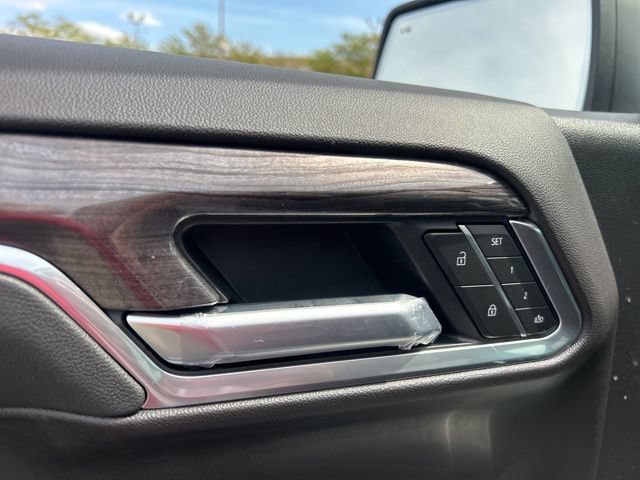 New 2026 Chevrolet Silverado 1500 LTZ w/ LTZ Premium Package AWD/4WD image 12