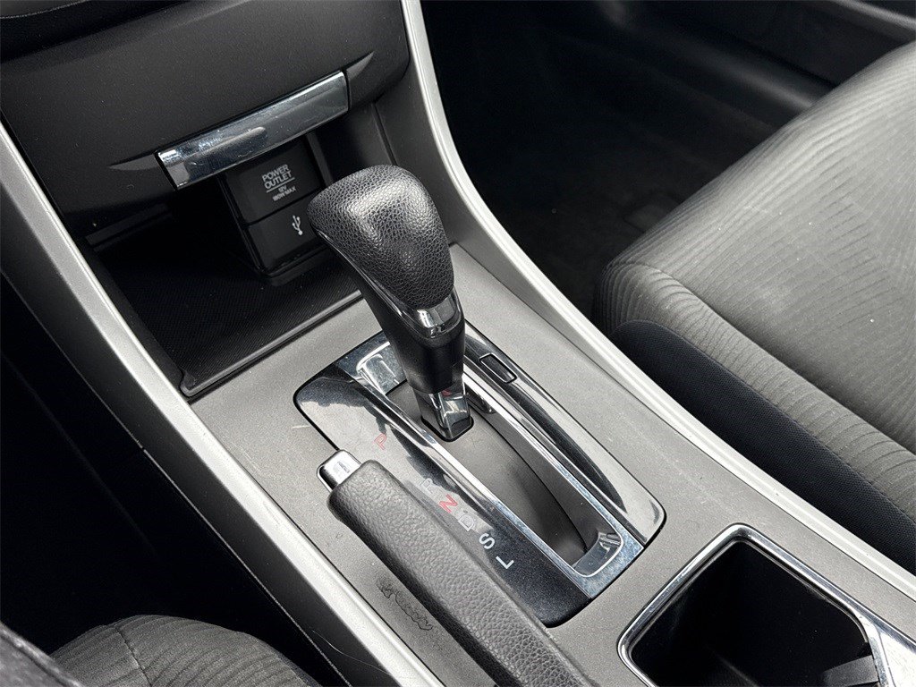 Used 2015 Honda Accord LX image 27