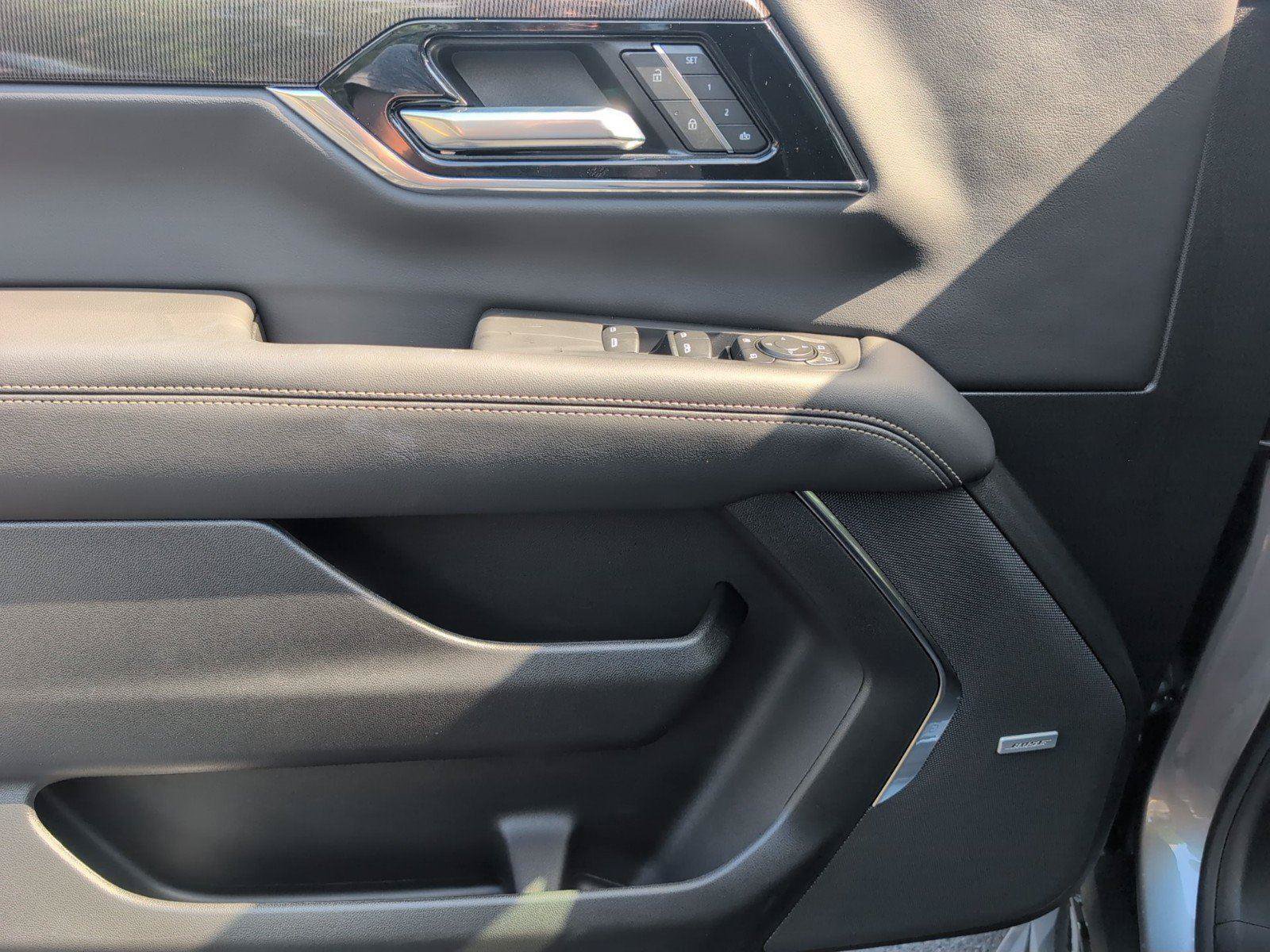 New 2026 GMC Yukon XL Elevation w/ LPO, Floor Liner Package RWD image 20