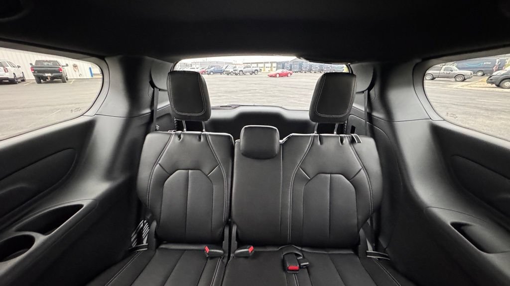 New 2026 Chrysler Pacifica Select w/ S Appearance Package FWD image 26