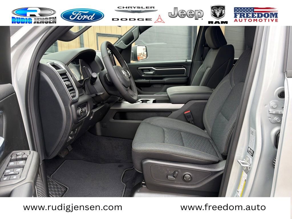 New 2026 RAM 1500 Big Horn AWD/4WD image 12