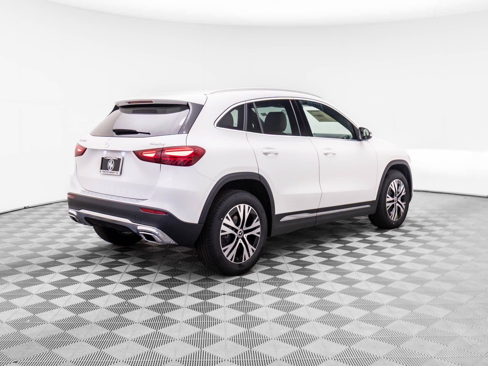 New 2025 Mercedes-Benz GLA 250 4MATIC image 5