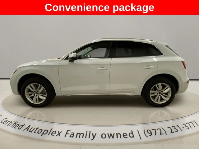 Used 2023 Audi Q5 2.0T Premium w/ Convenience Package AWD/4WD image 2