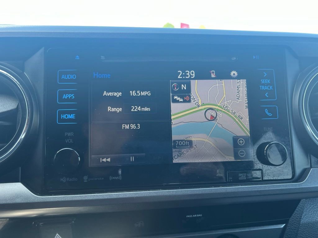 Used 2018 Toyota Tacoma TRD Sport w/ Technology Package image 17