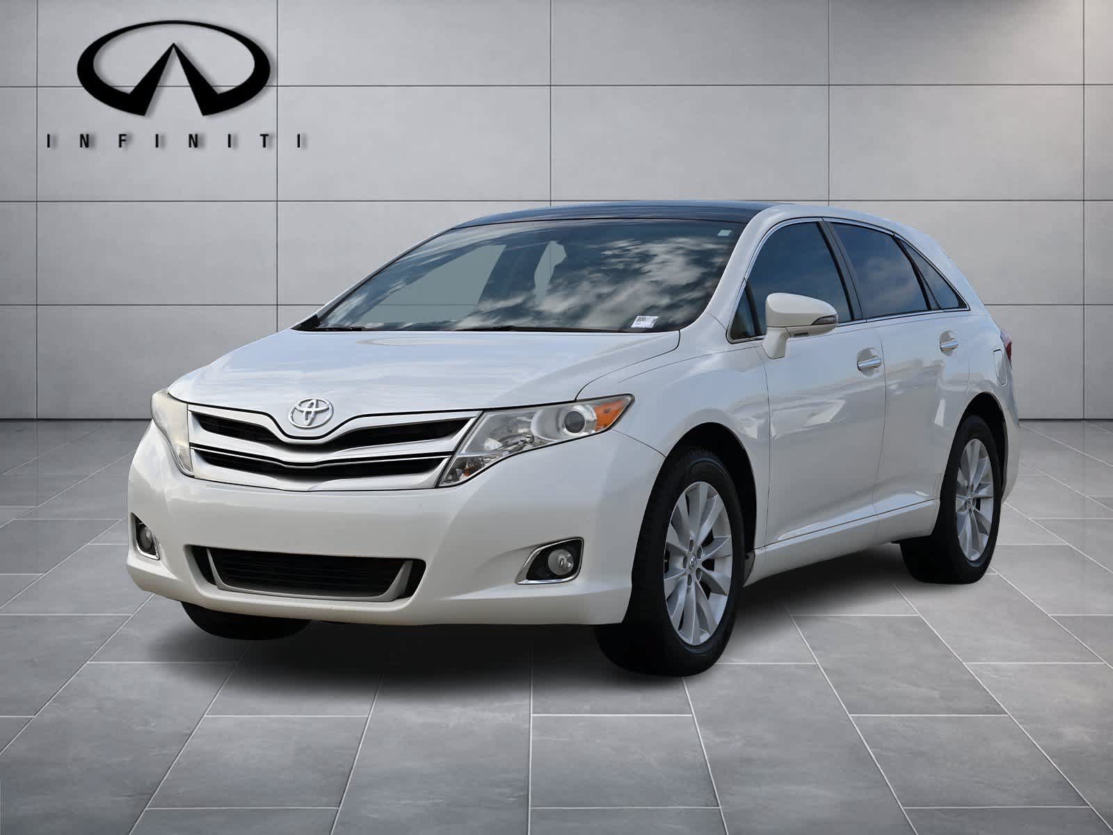 Used 2015 Toyota Venza XLE w/ XLE Premium Package FWD image 1
