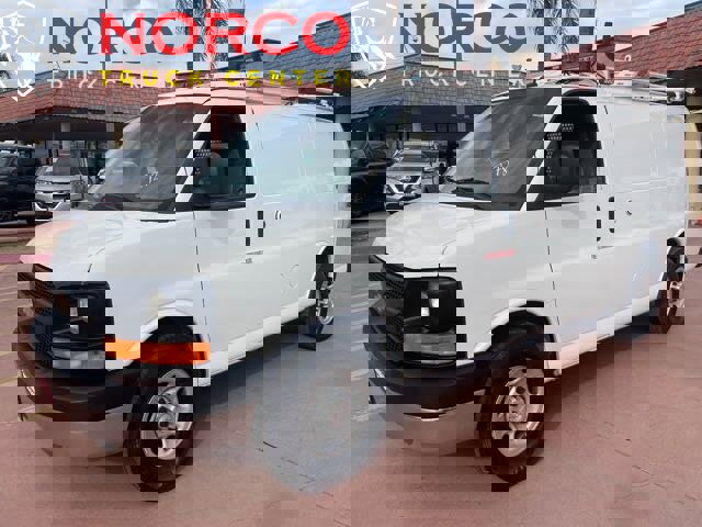 Used 2014 Chevrolet Express 2500 image 4