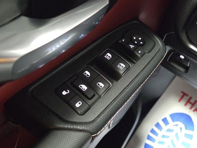 Used 2025 RAM 1500 Rebel image 31