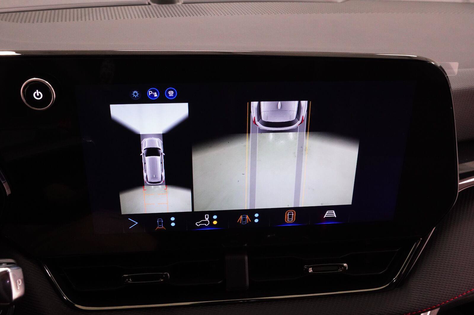New 2027 Chevrolet Equinox RS w/ Safety and Technology Package FWD image 19