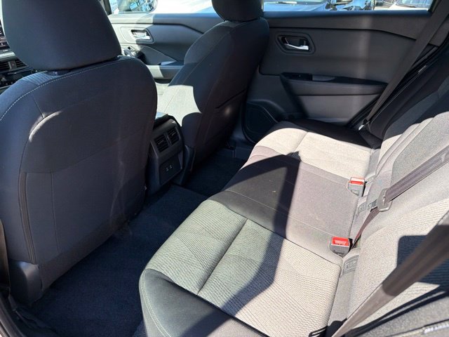 Used 2026 Nissan Rogue SV FWD image 17