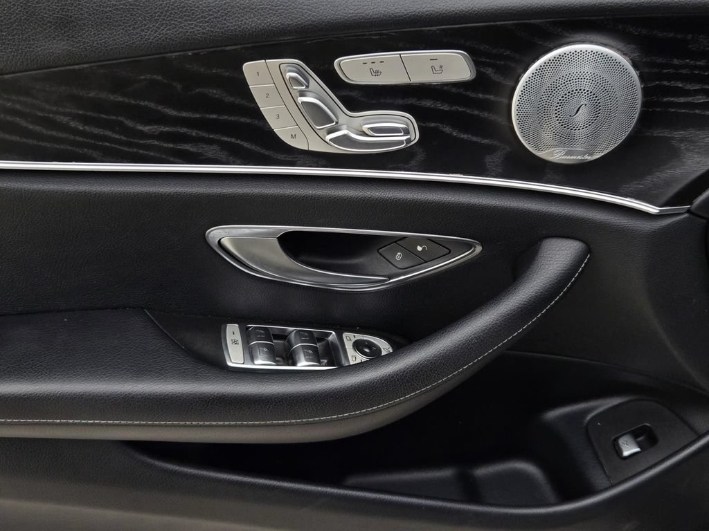 Used 2017 Mercedes-Benz E 300 image 17