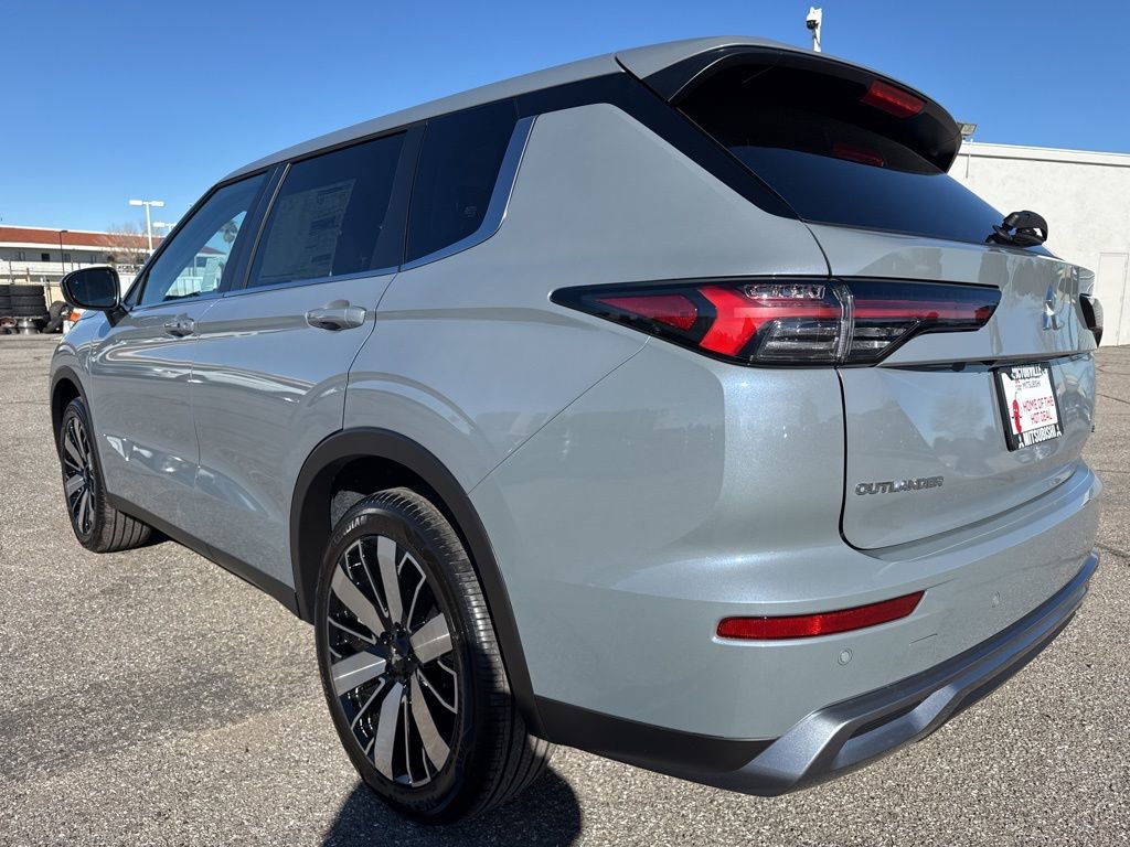 New 2026 Mitsubishi Outlander SE image 5