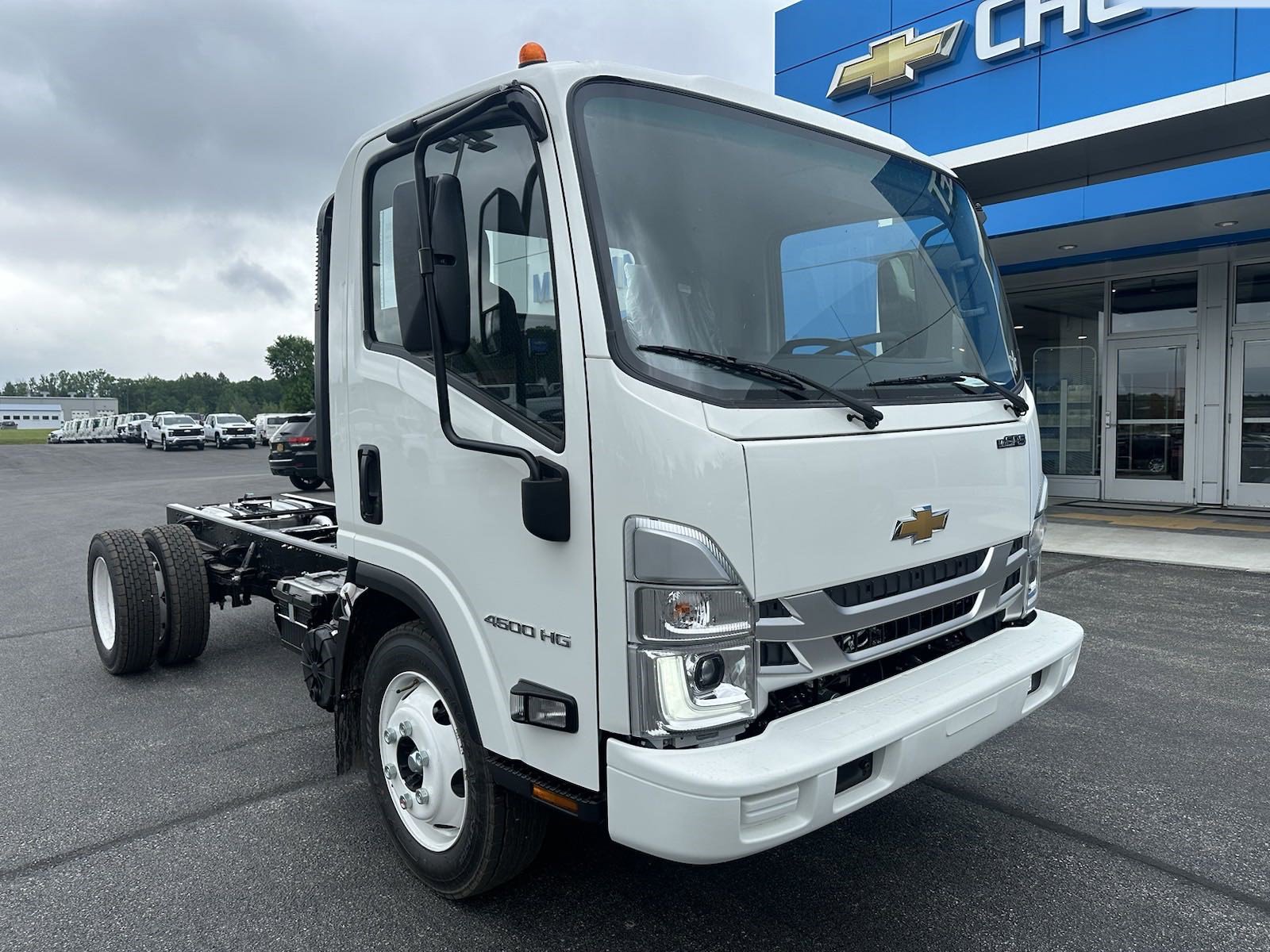 New 2025 Chevrolet Low Cab Forward image 2