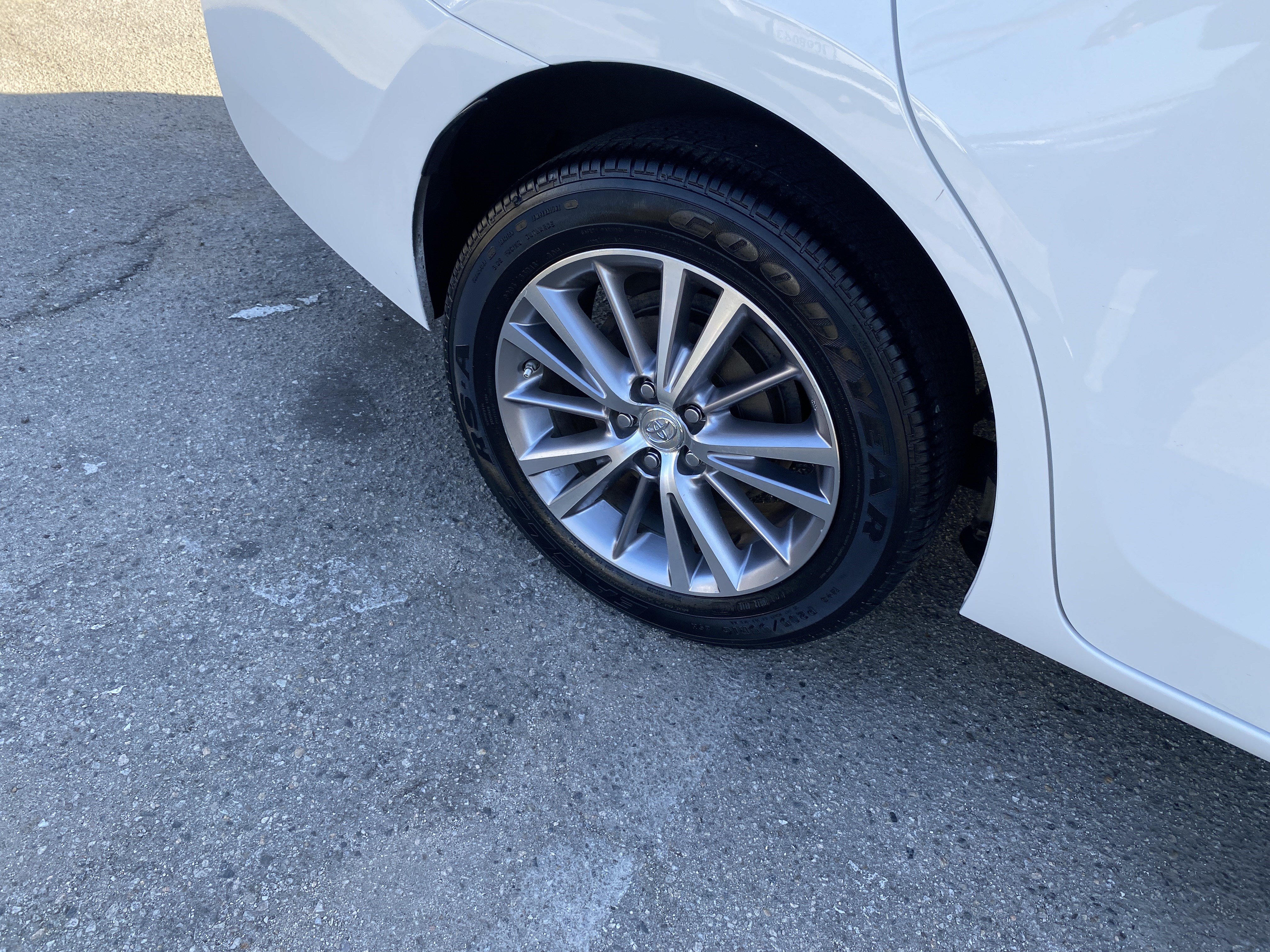 Used 2015 Toyota Corolla LE FWD image 22