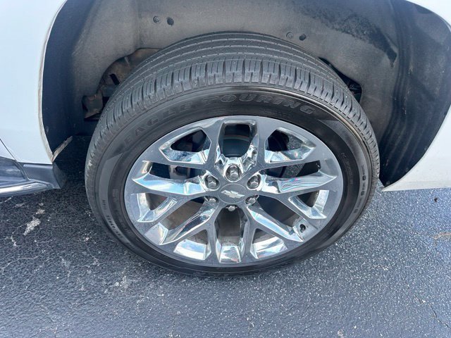 Used 2018 Chevrolet Suburban Premier AWD/4WD image 7