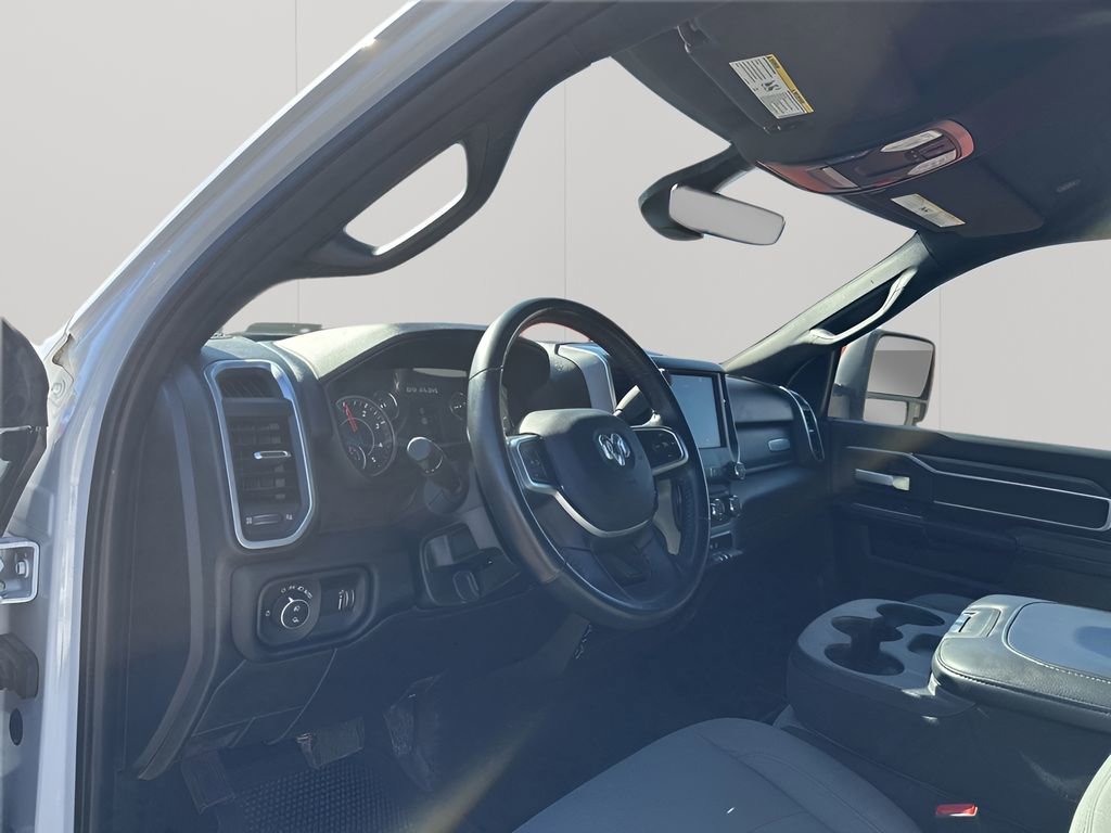 Used 2024 RAM 3500 Big Horn image 24