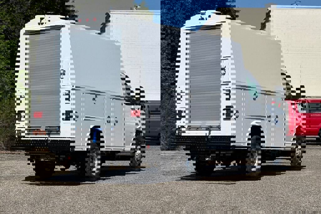 New 2026 Chevrolet Express 3500 w/ Power Convenience Package image 4