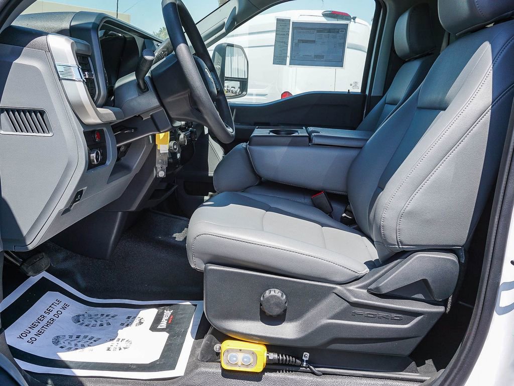 New 2024 Ford F450 XL w/ XL Chrome Package RWD image 18