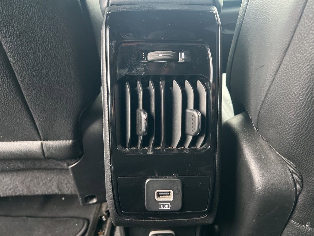 Used 2025 Jeep Compass Limited image 28