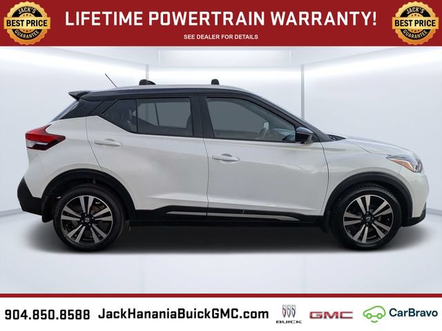Used 2020 Nissan Kicks SR w/ SR Premium Package FWD image 2