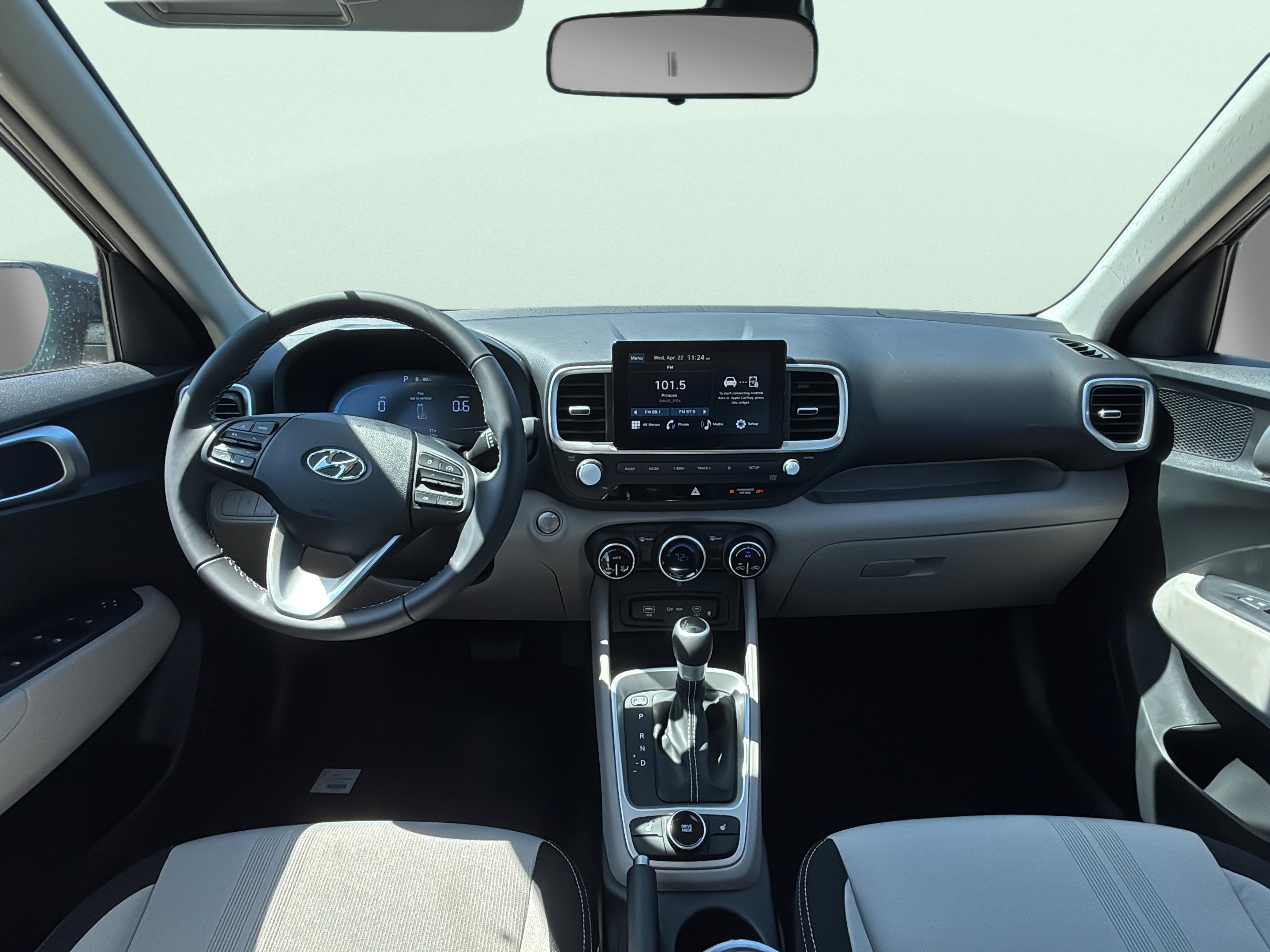 New 2026 Hyundai Venue SEL FWD image 9