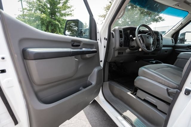 Used 2021 Nissan NV 3500 SV RWD image 12