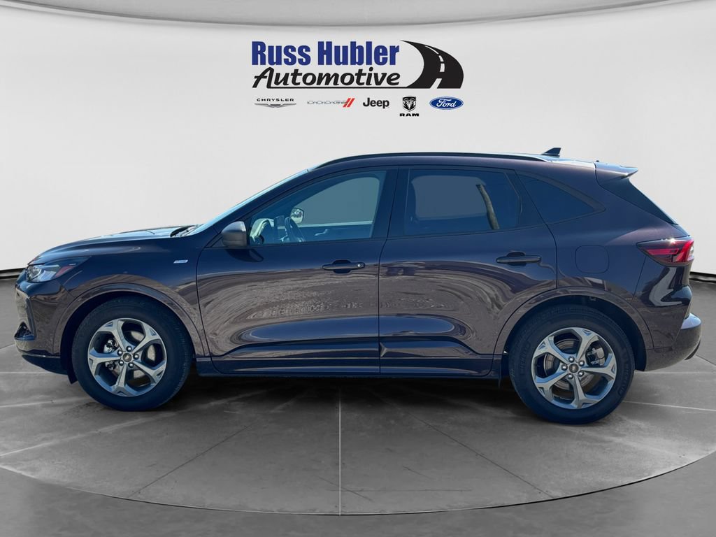 Used 2023 Ford Escape ST-Line w/ Tech Pack #1 FWD image 2