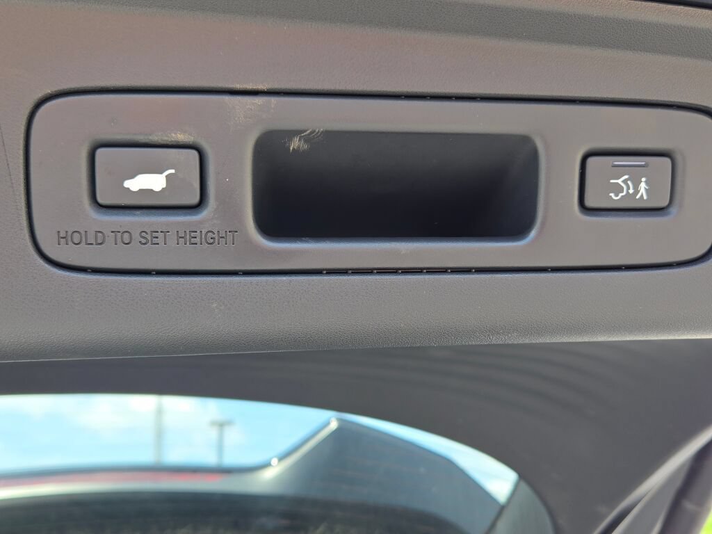 Certified 2025 Acura ADX AWD image 19