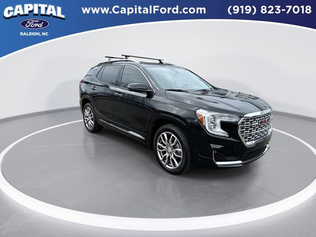 Used 2022 GMC Terrain Denali image 2