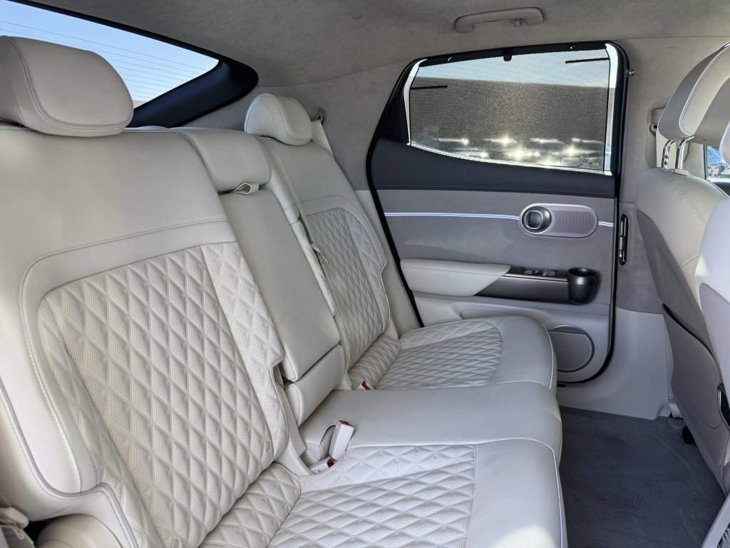 Used 2023 Genesis GV60 Performance image 41