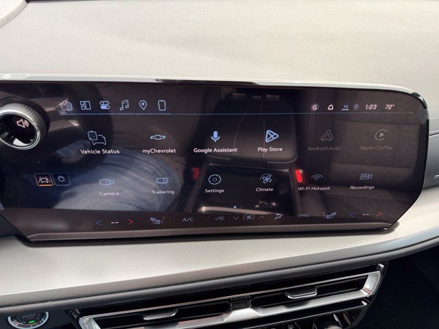 New 2027 Chevrolet Traverse LT w/ Driver Confidence Package FWD image 29
