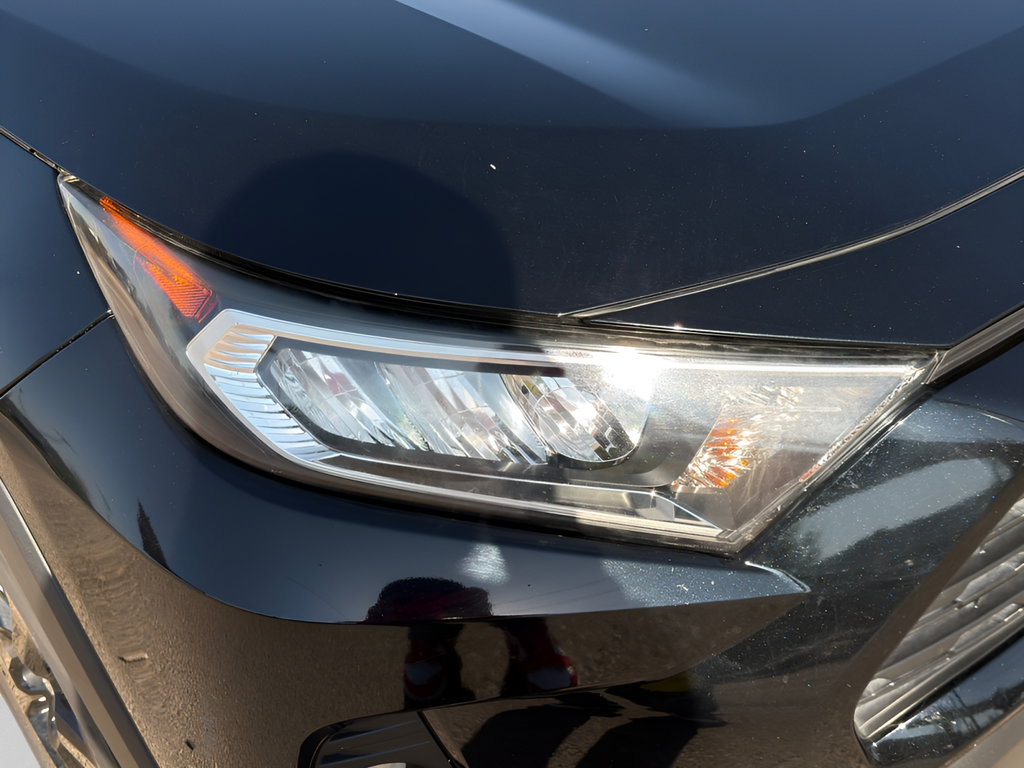 Used 2019 Toyota RAV4 XLE AWD/4WD image 29