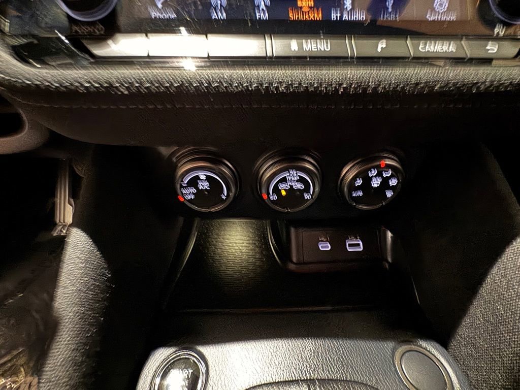 Certified 2024 Nissan Z Sport w/ Floor Mat Package image 39