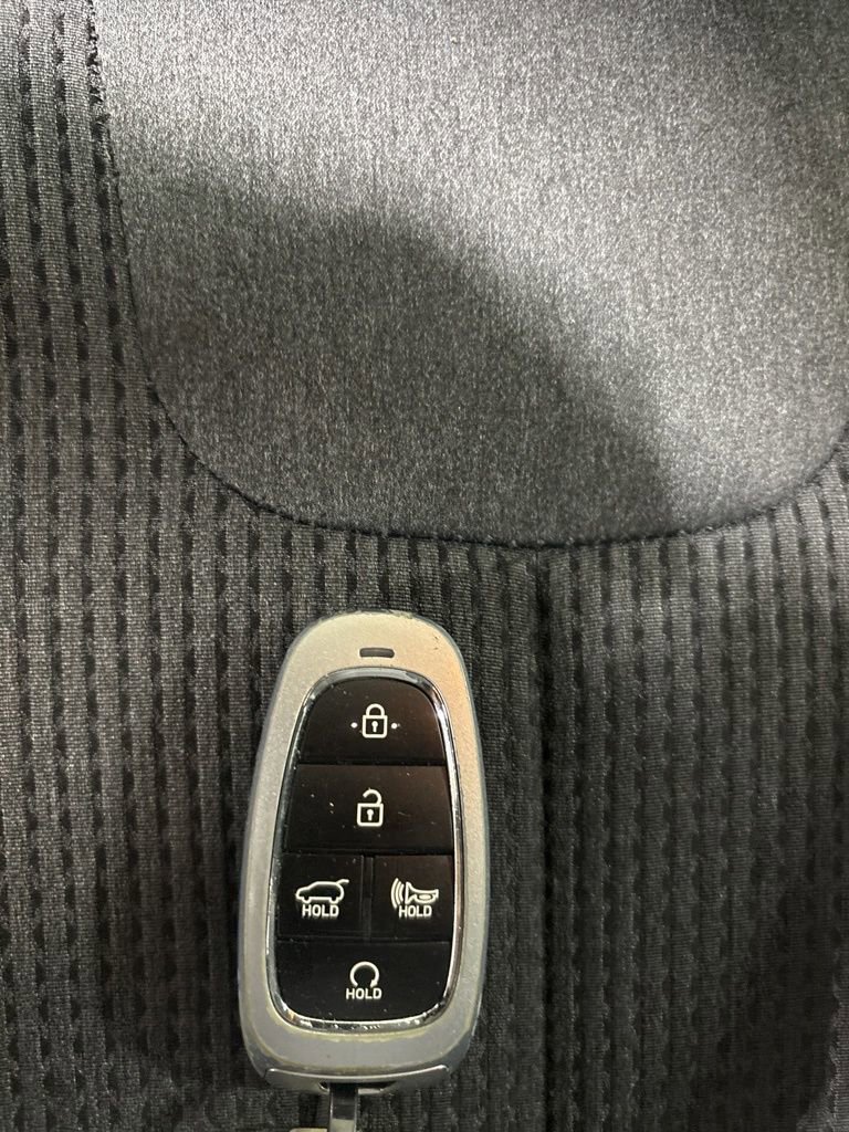 Used 2022 Hyundai Santa Fe SEL w/ Convenience Package image 32