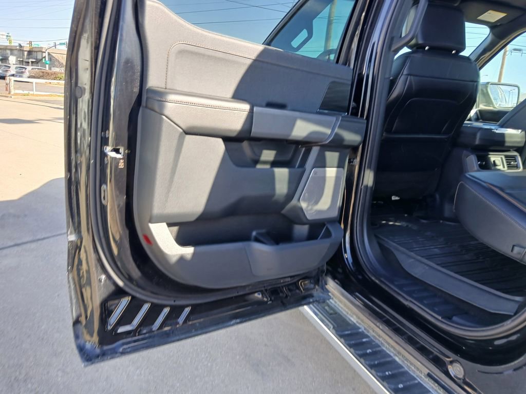 Used 2024 Ford F150 Lariat w/ FX4 Off-Road Package image 8