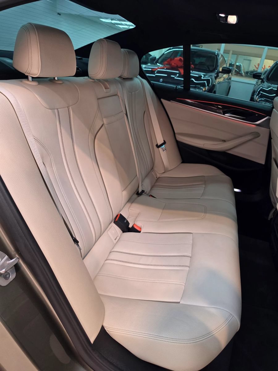 Used 2018 BMW 540i RWD image 47