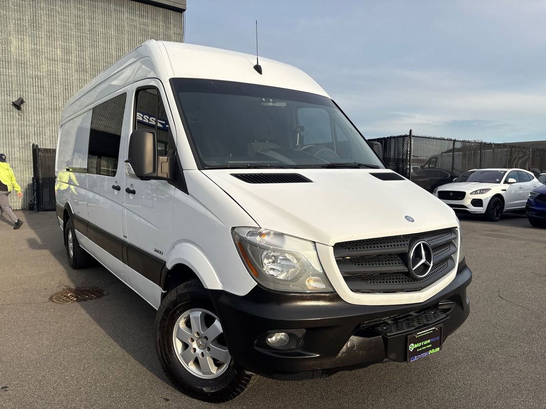 Used 2015 Mercedes-Benz Sprinter 2500 image 3