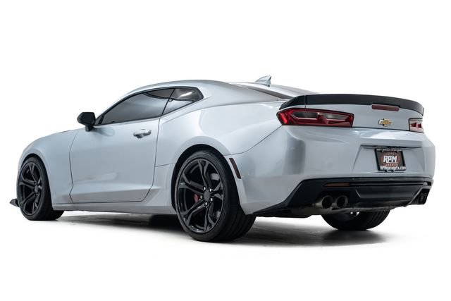 Used 2017 Chevrolet Camaro SS image 9