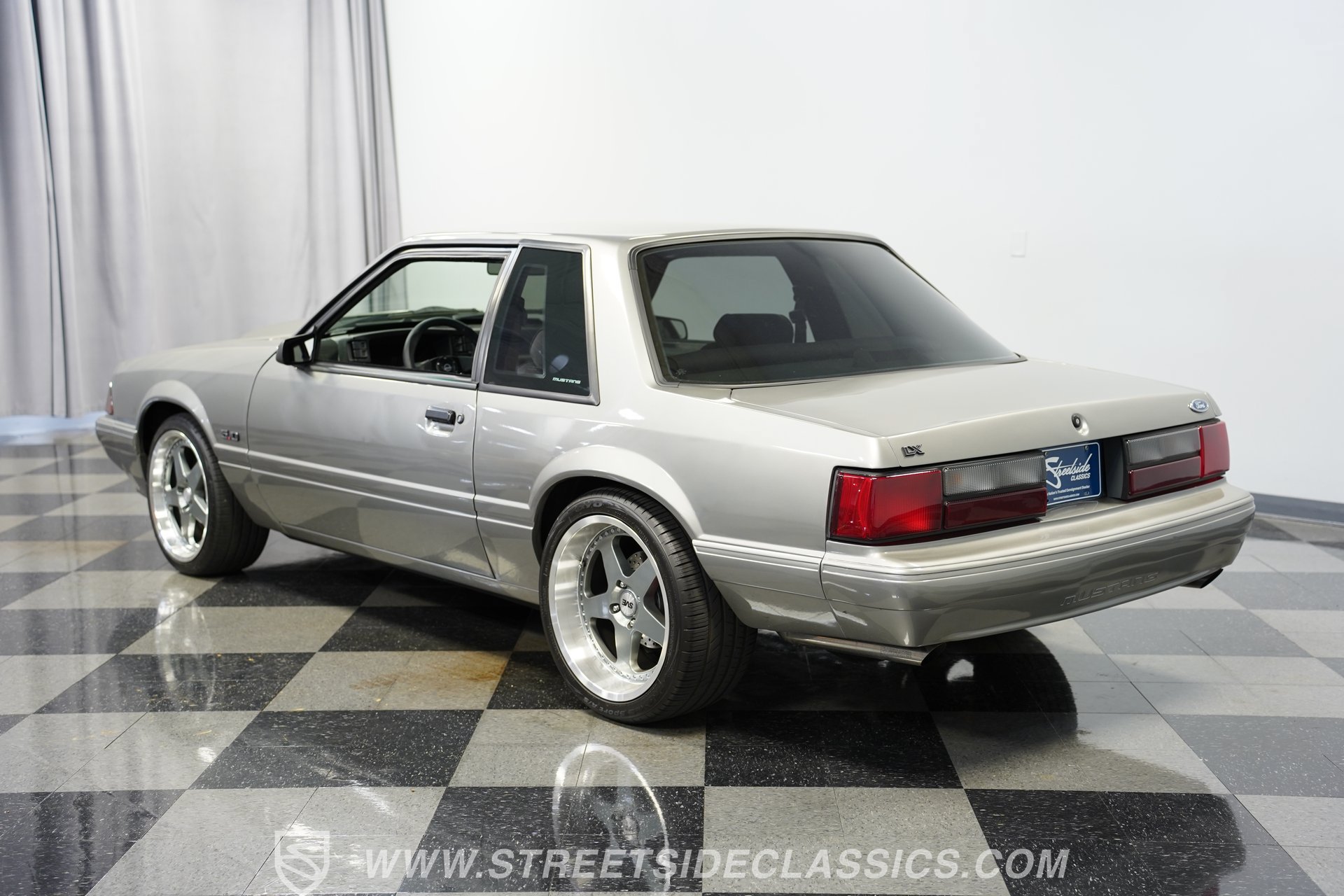 Used 1987 Ford Mustang LX RWD image 11
