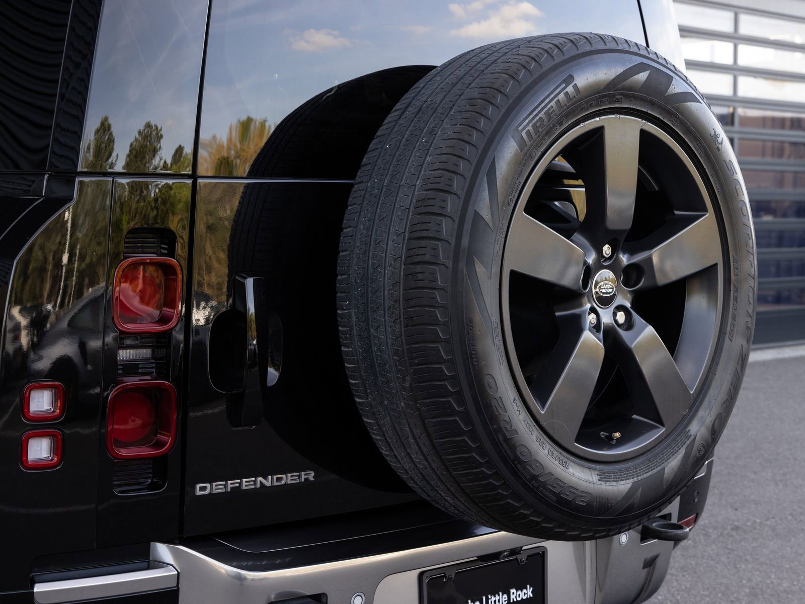 Used 2022 Land Rover Defender 90 S image 10