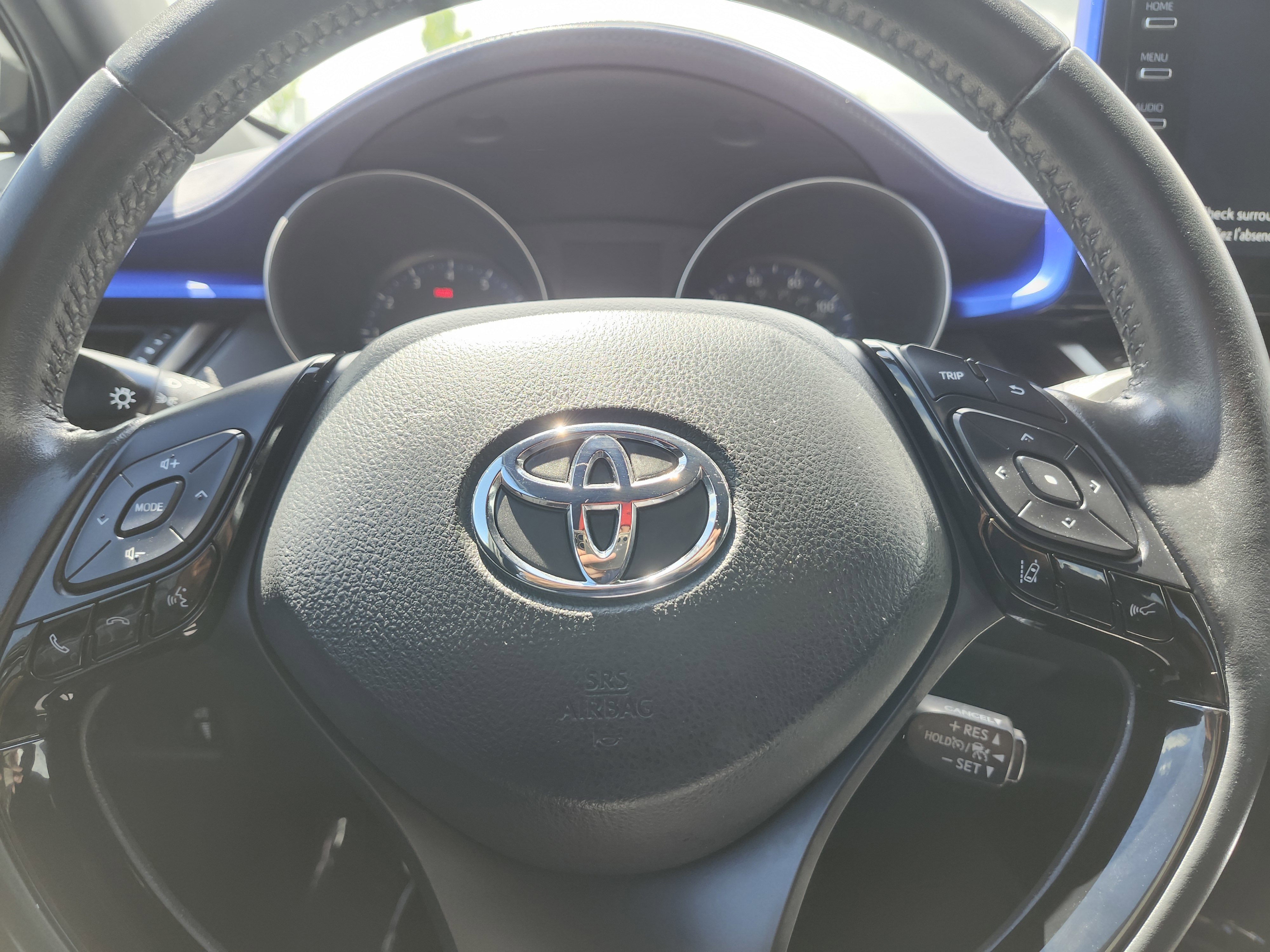 Used 2021 Toyota C-HR XLE FWD image 23