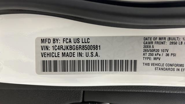 Used 2024 Jeep Grand Cherokee L Limited w/ Black Appearance Package image 42