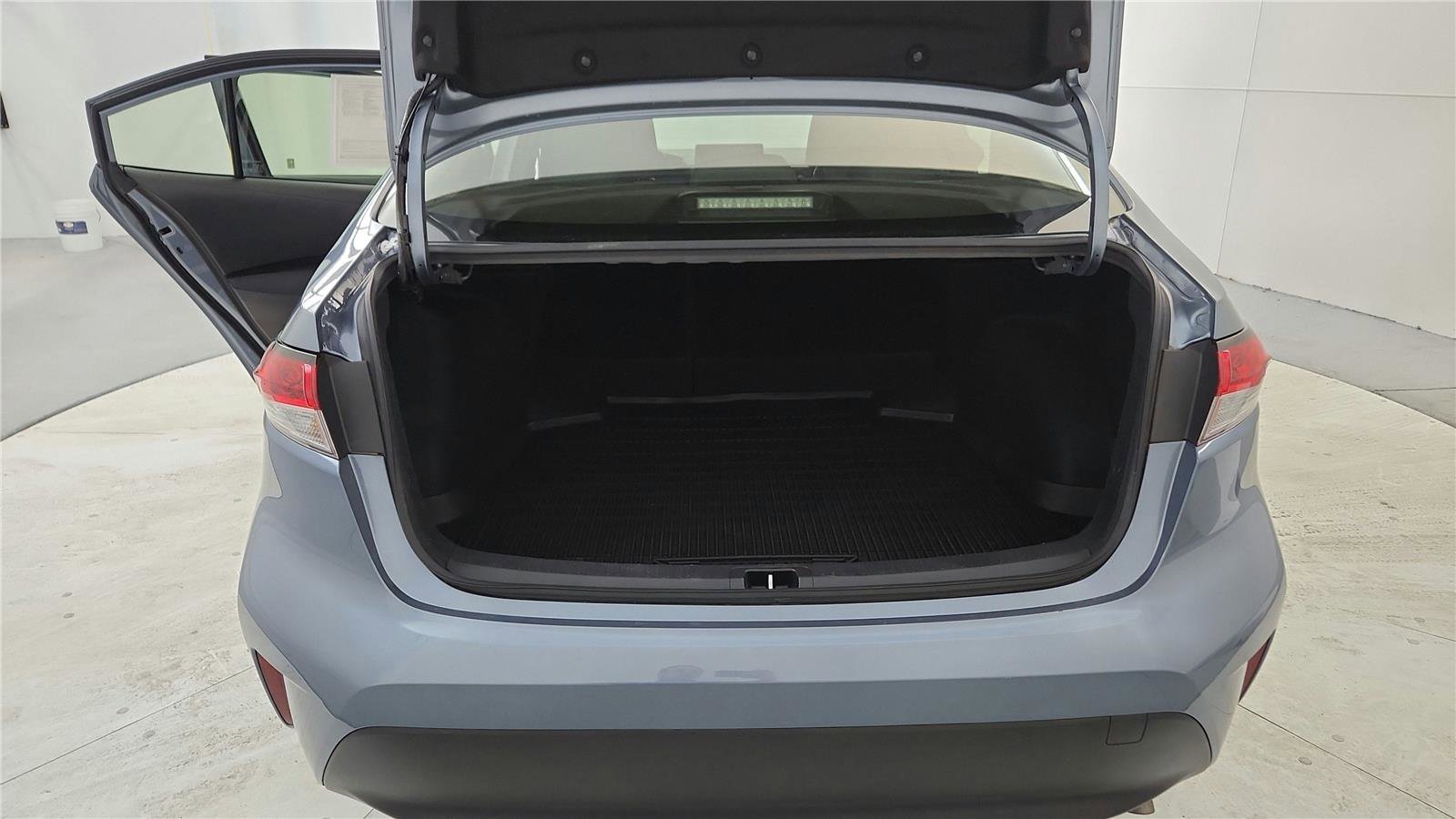 Certified 2024 Toyota Corolla LE image 28