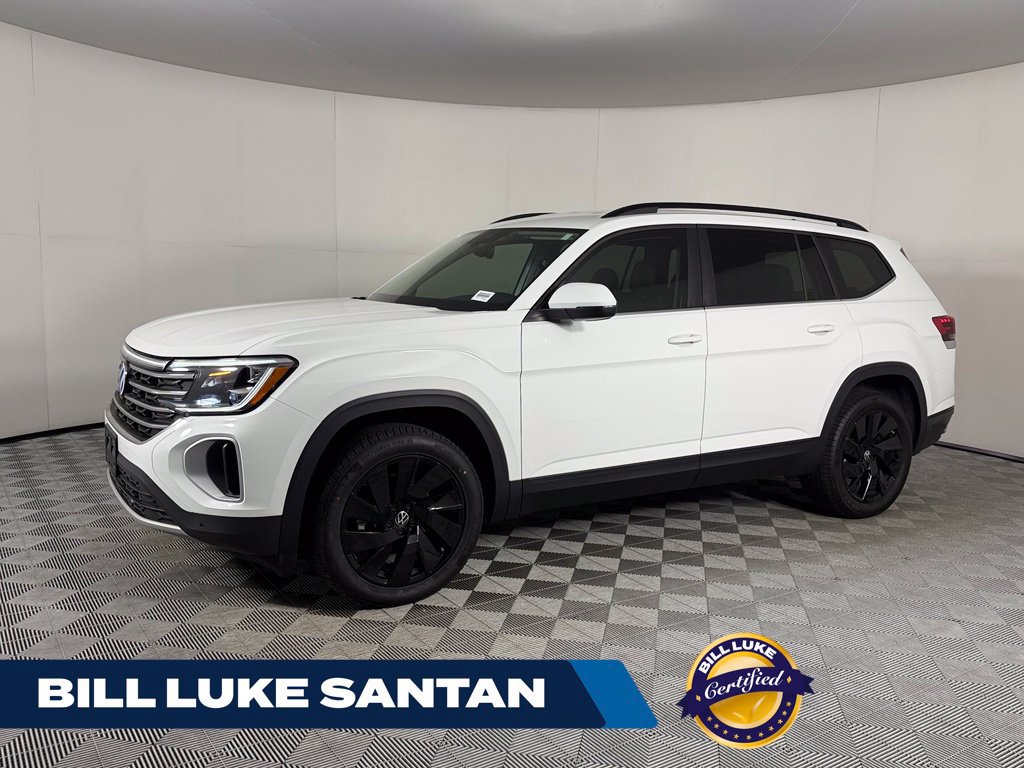 Used 2024 Volkswagen Atlas SE w/ Black Wheel Package