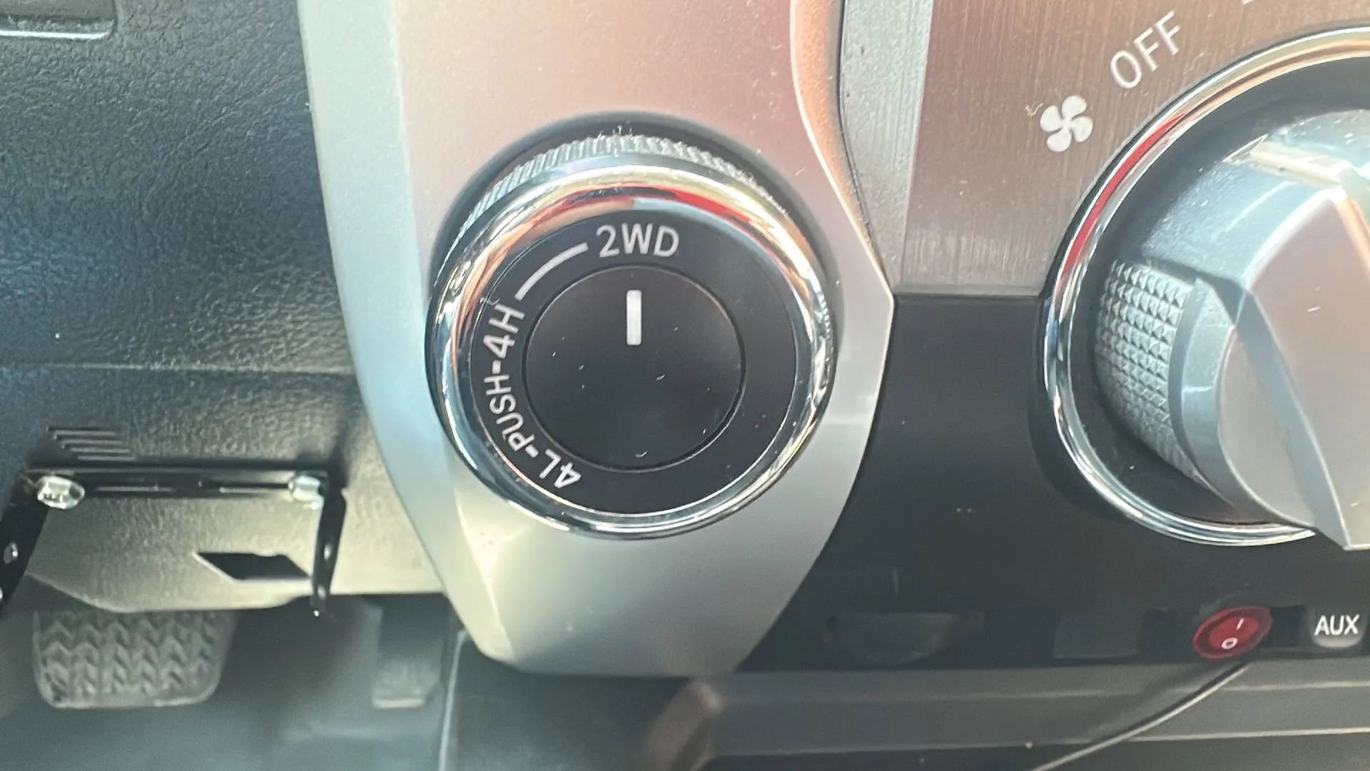 Used 2014 Toyota Tundra SR5 image 24