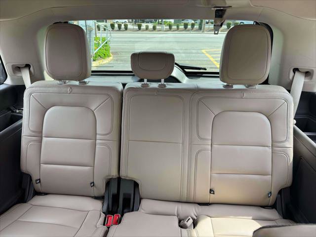 Used 2022 Lincoln Navigator 4WD image 15