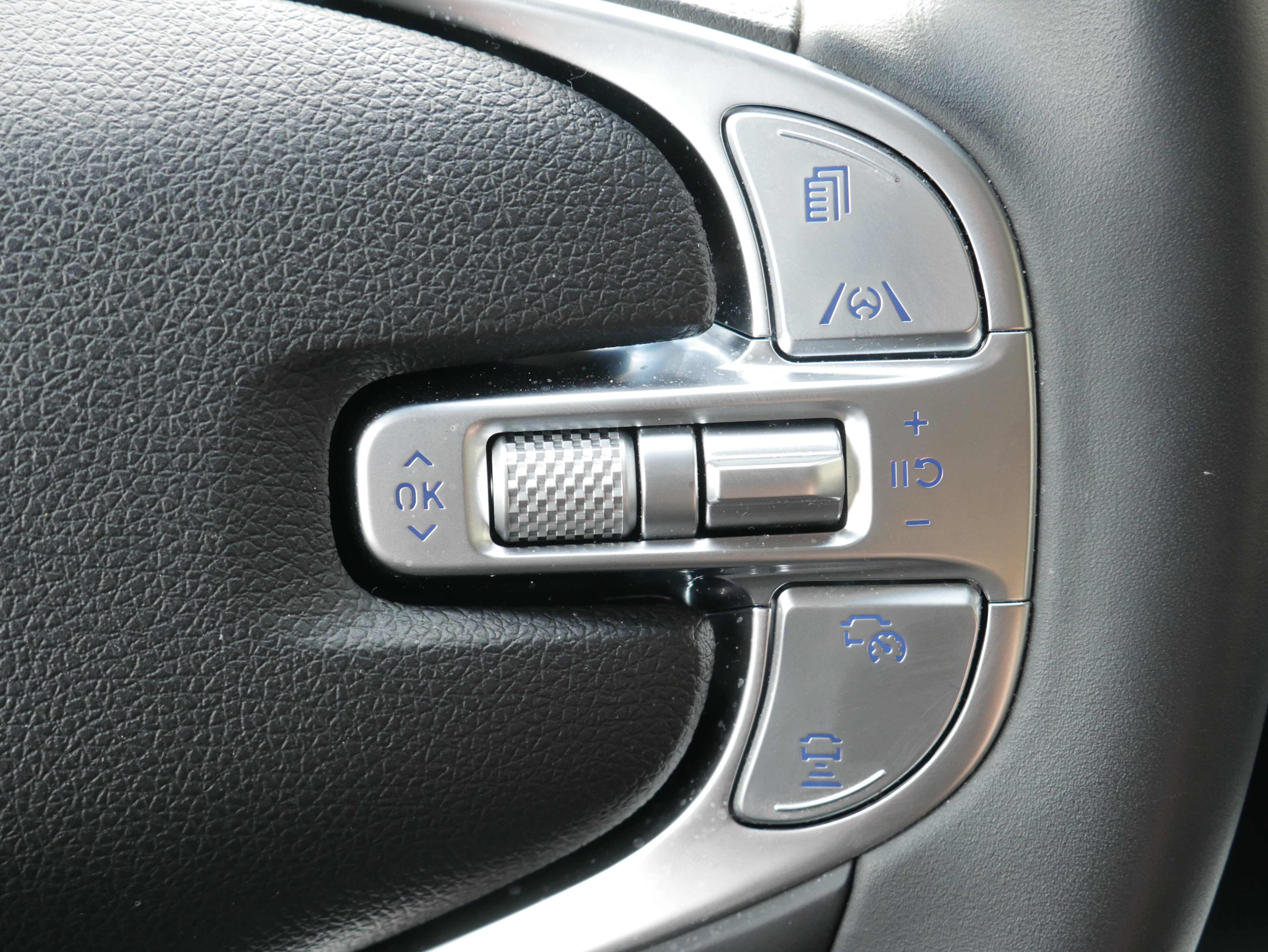 Certified 2025 Genesis GV70 2.5T image 54